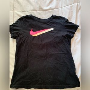 women nike tee